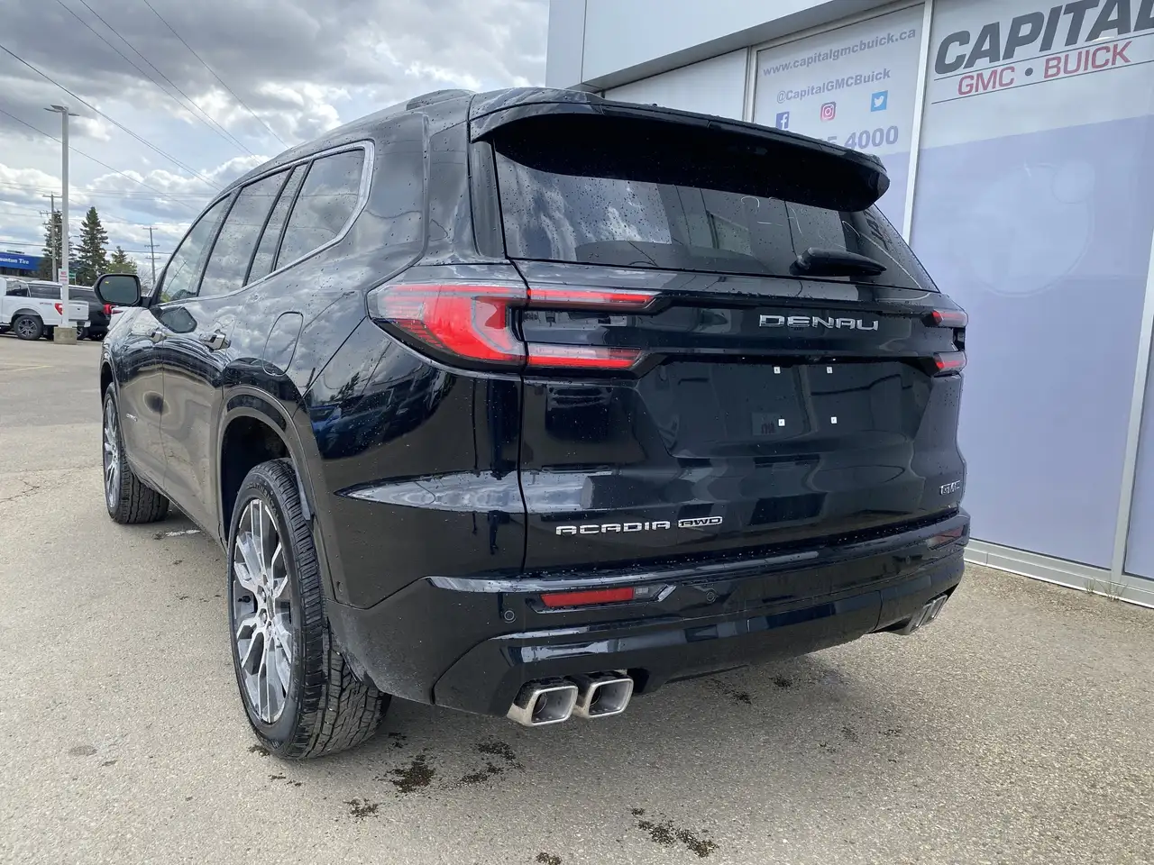 GMC Acadia снимка GMC Acadia