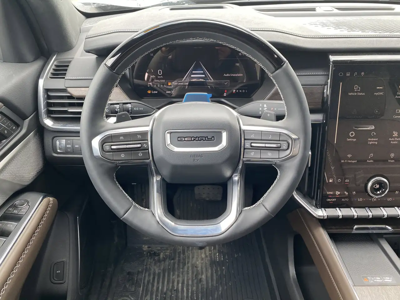 GMC Acadia снимка GMC Acadia