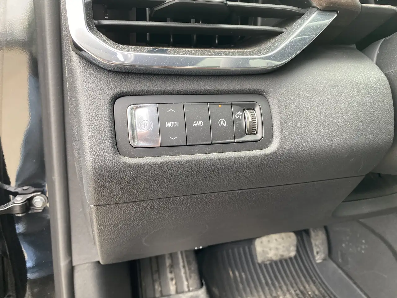 GMC Acadia снимка GMC Acadia
