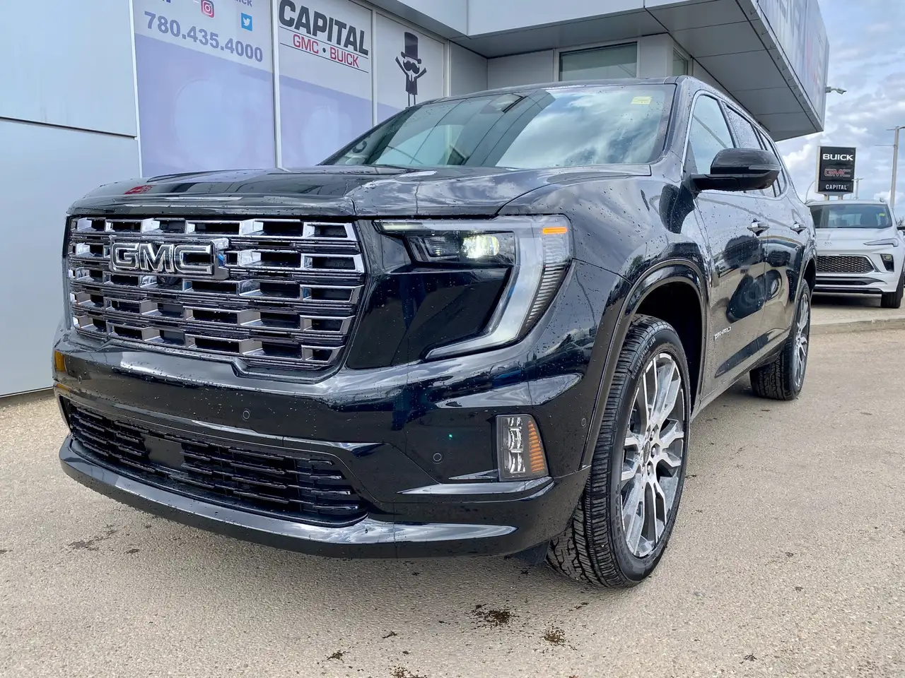 GMC Acadia снимка GMC Acadia