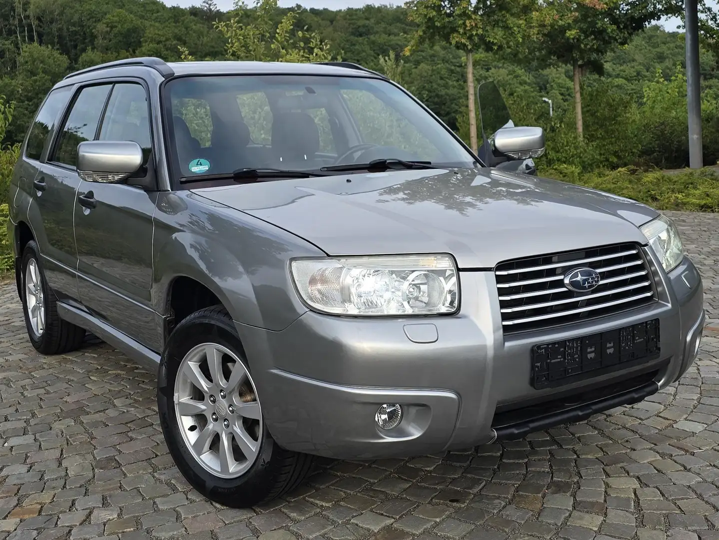 Subaru Forester Forester 2.0X, Tüv Zahnr. Neu,AHK, Klima,Pano Gris - 1