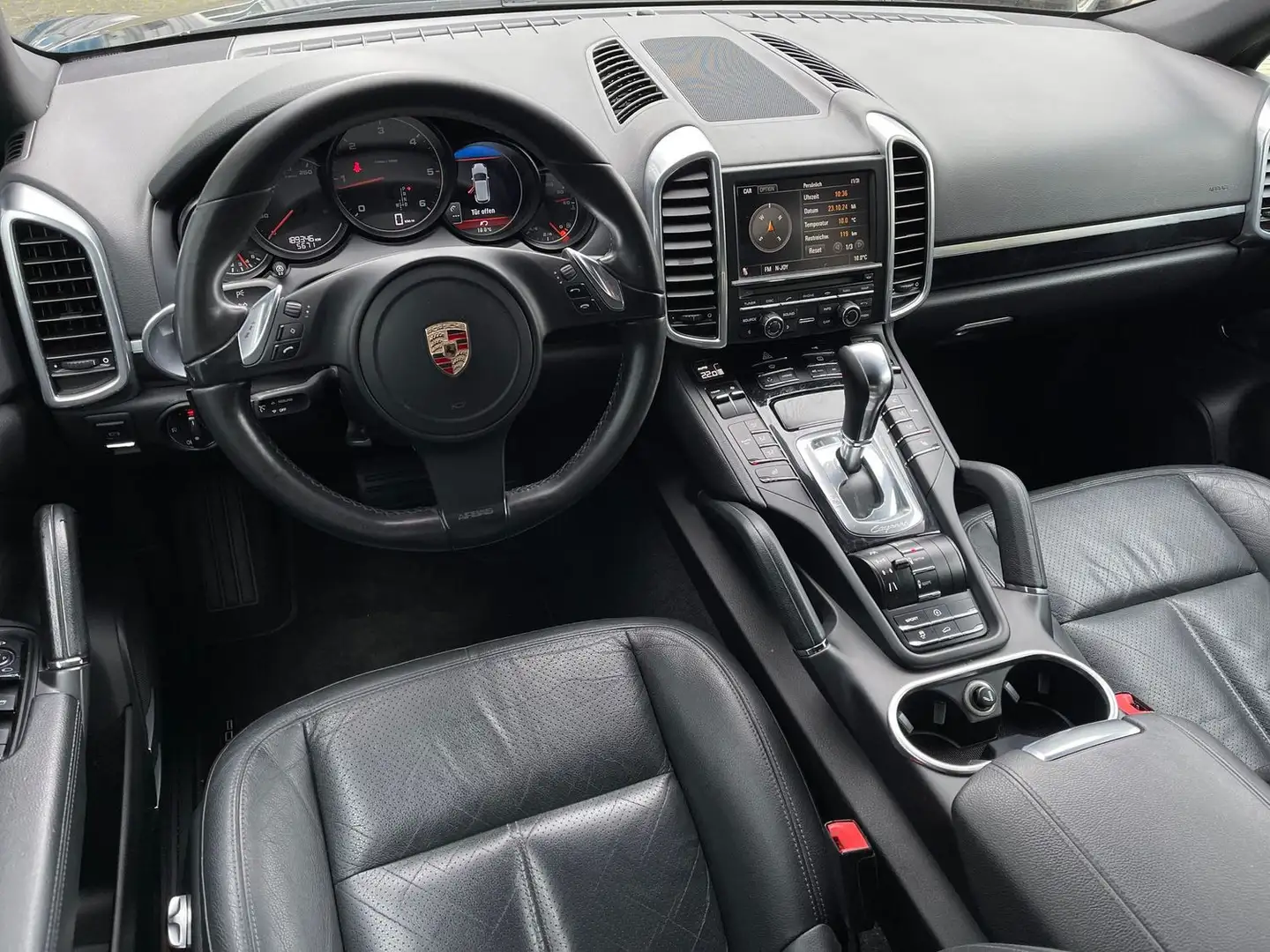Porsche Cayenne 3.0 Diesel+AHK+LenkradH+PASM+Memory Schwarz - 2