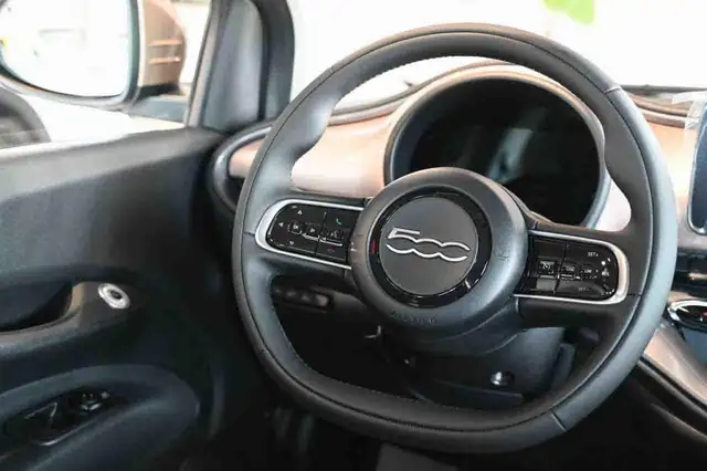 Fiat 500 view 11