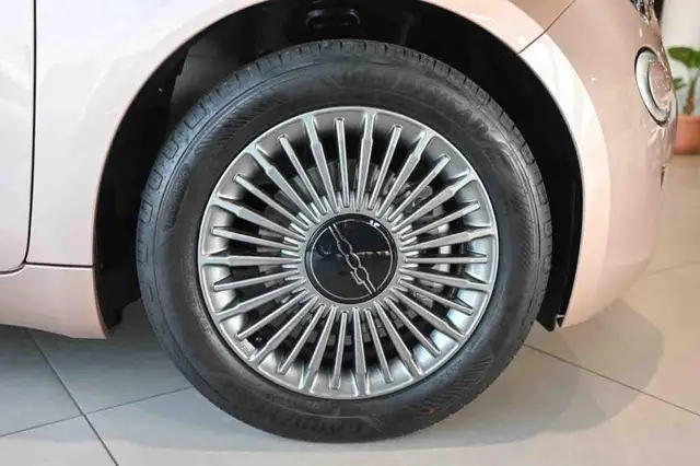 Fiat 500 view 5