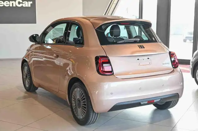 Fiat 500 view 4