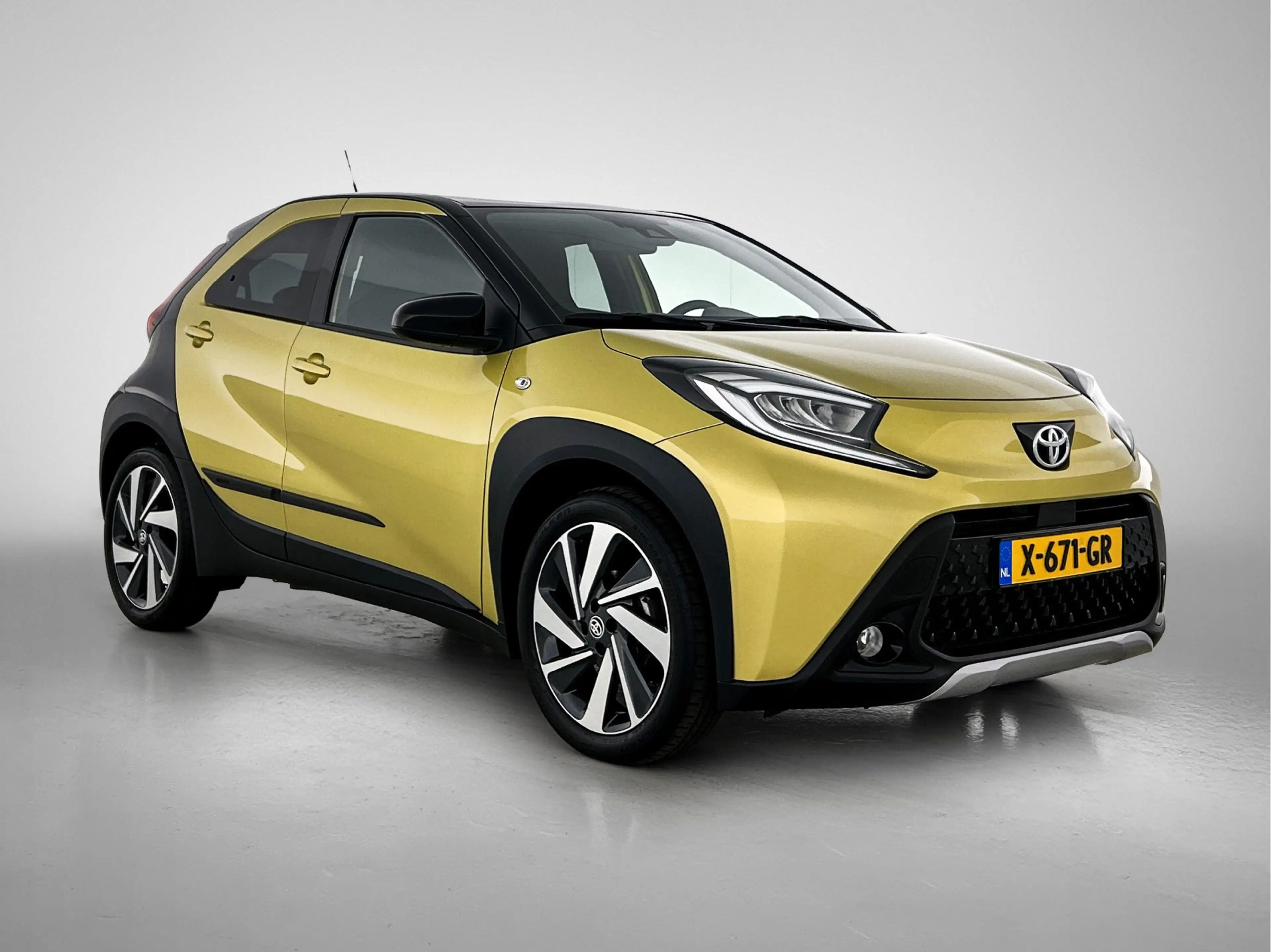Toyota Aygo X 1.0 VVT-i S-CVT Envy — photo 13