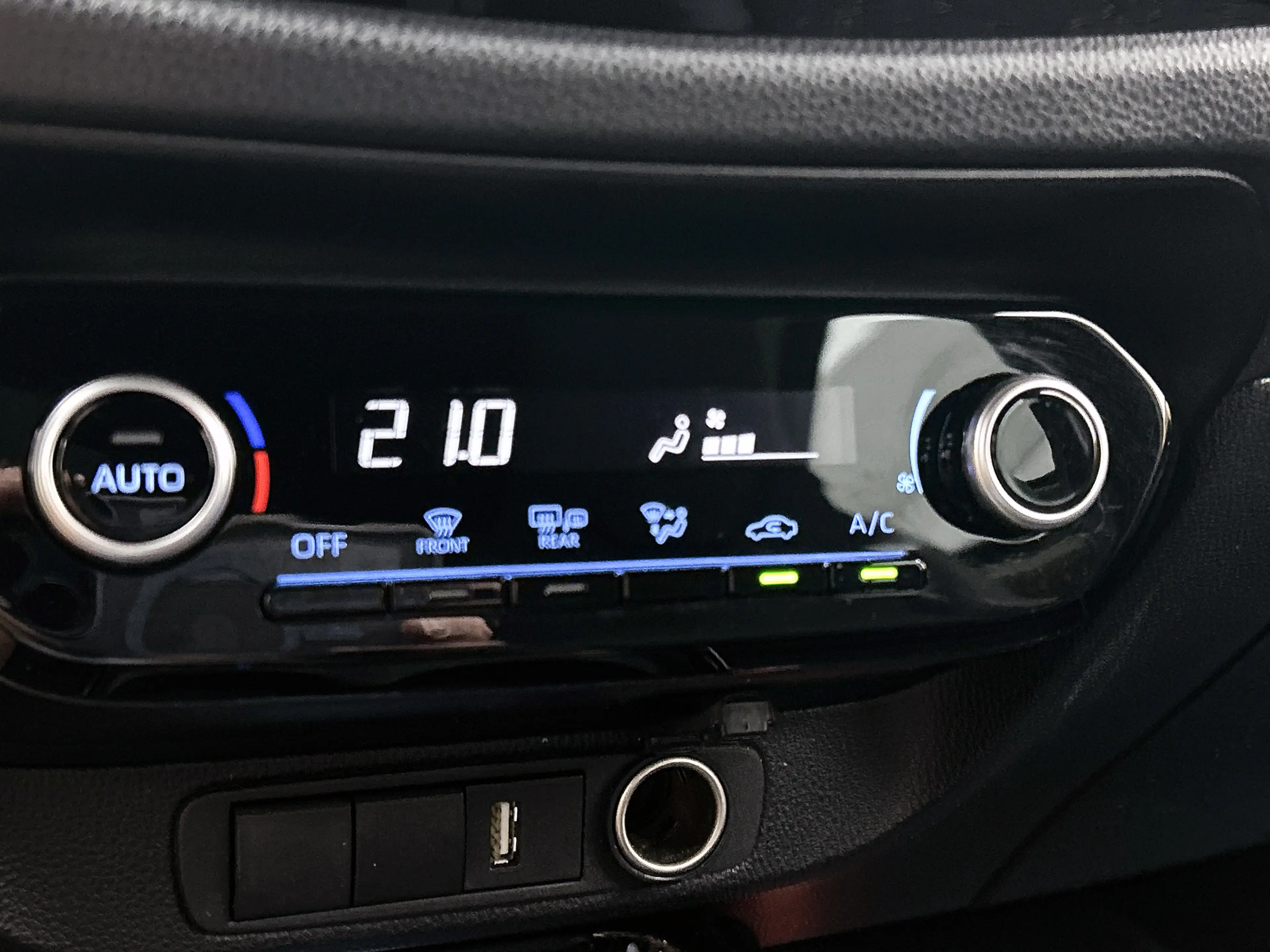 Toyota Aygo X 1.0 VVT-i S-CVT Envy — photo 10