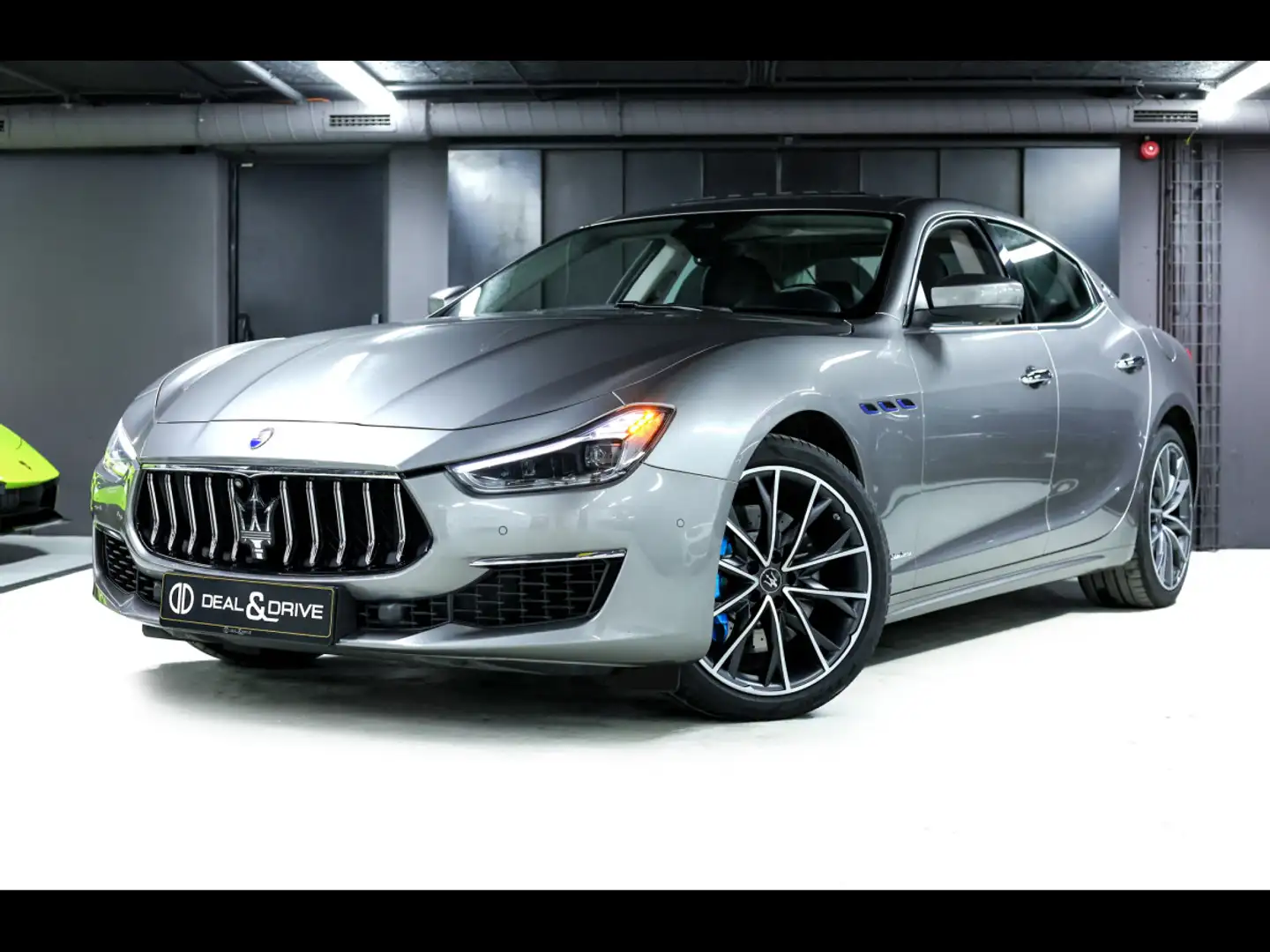Maserati Ghibli 2.0 MILD-HYBRID (MHEV) 330°GRANLUSSO°360°B&W°ACC Gris - 1