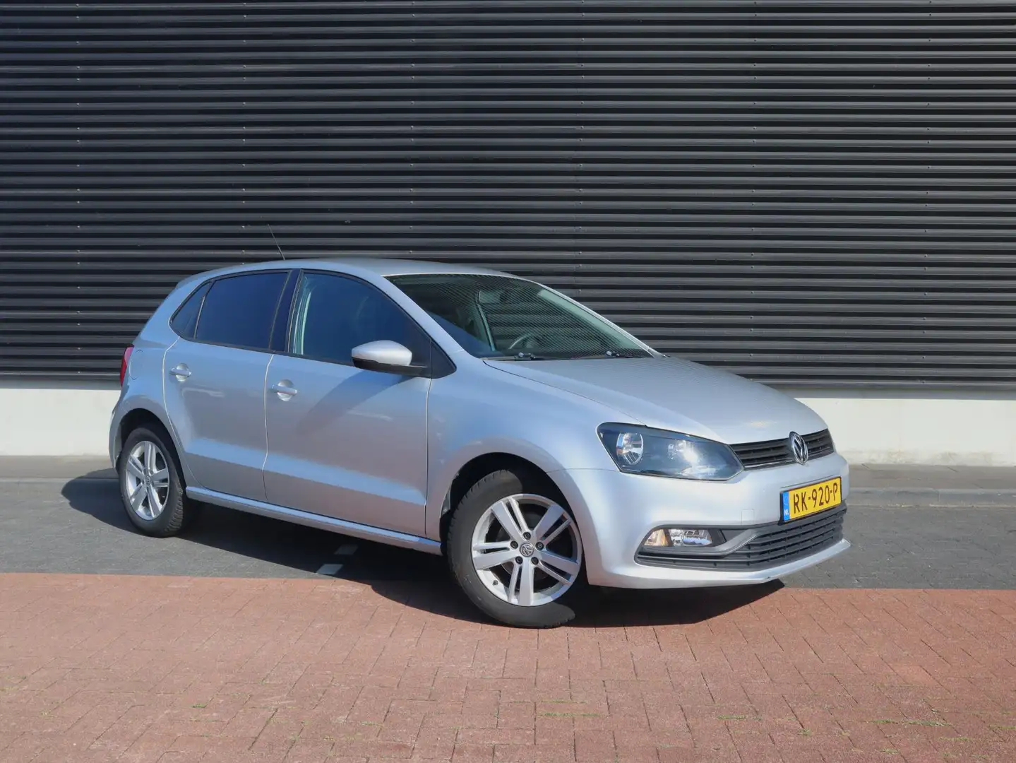 Volkswagen Polo 1.0 Comfortline | Airco | Cruise | Multimedia + Bl Szürke - 2