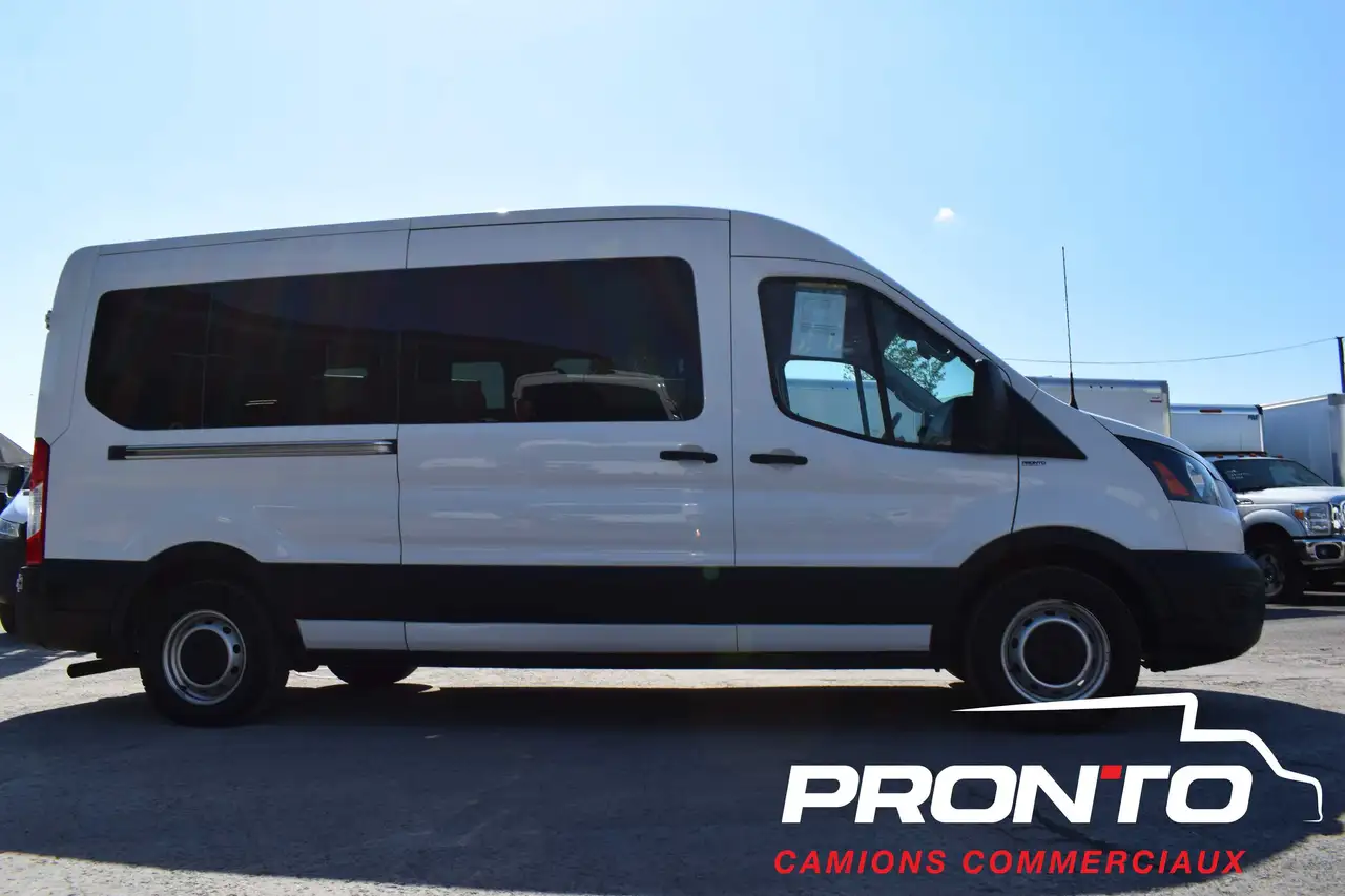 Ford Transit Passenger Wagon снимка Ford Transit Passenger Wagon