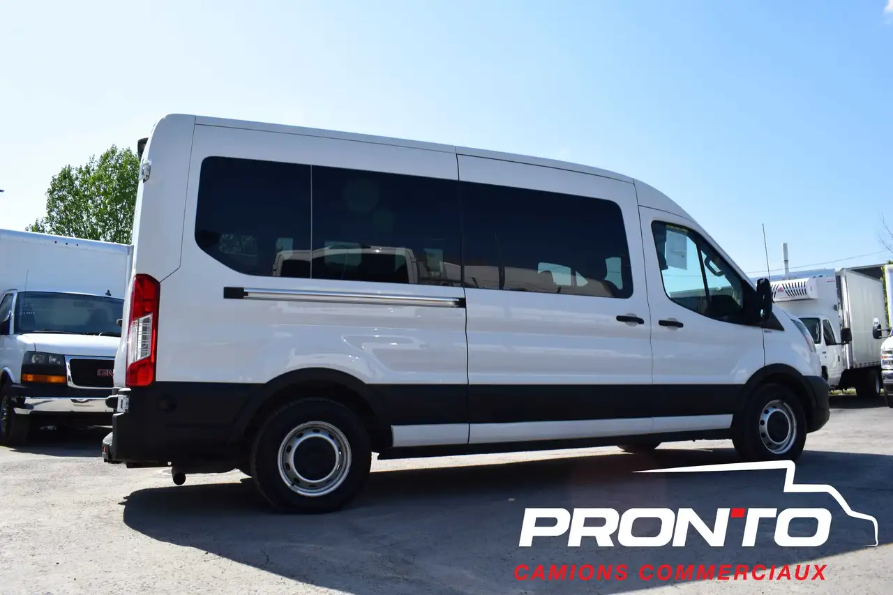 Ford Transit Passenger Wagon снимка Ford Transit Passenger Wagon