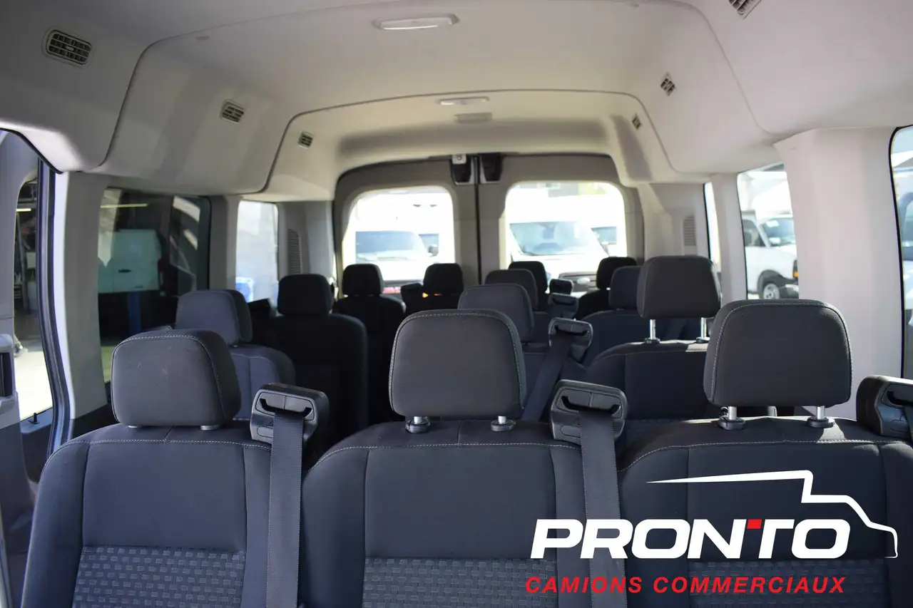 Ford Transit Passenger Wagon снимка Ford Transit Passenger Wagon