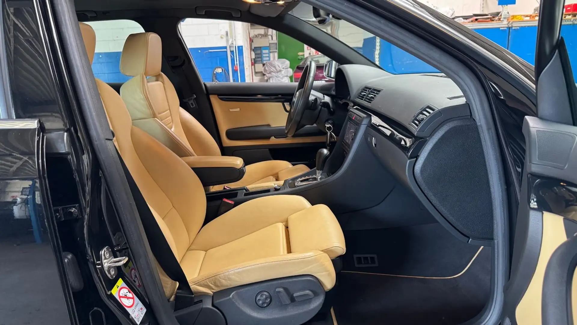Audi S4 Avant 4.2 quattro Exclusive Recaro SD 70tkm Fekete - 1