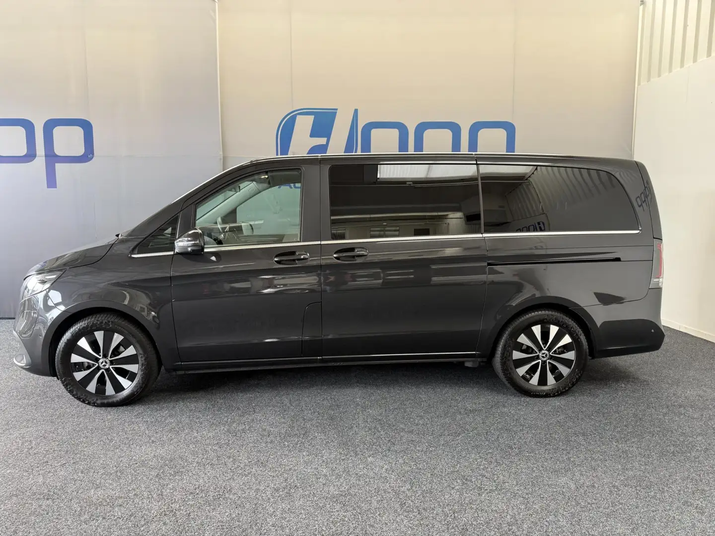 Mercedes-Benz EQV 300 L2 FACELIFT Model - 8 Pers. - Leer - 360 - Elec. s Grijs - 2