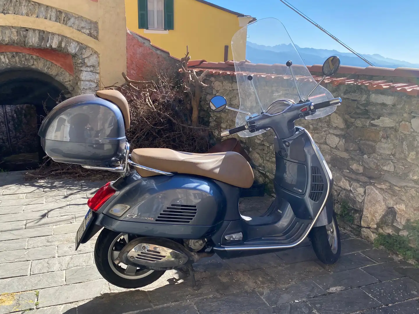 Piaggio GTS 300 Niebieski - 1