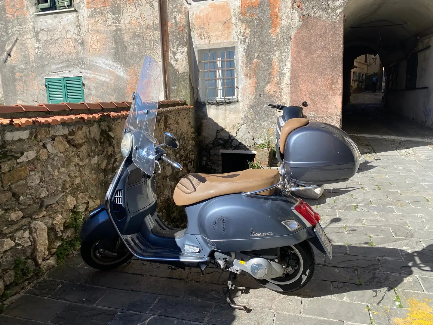 Piaggio GTS 300 Niebieski - 2