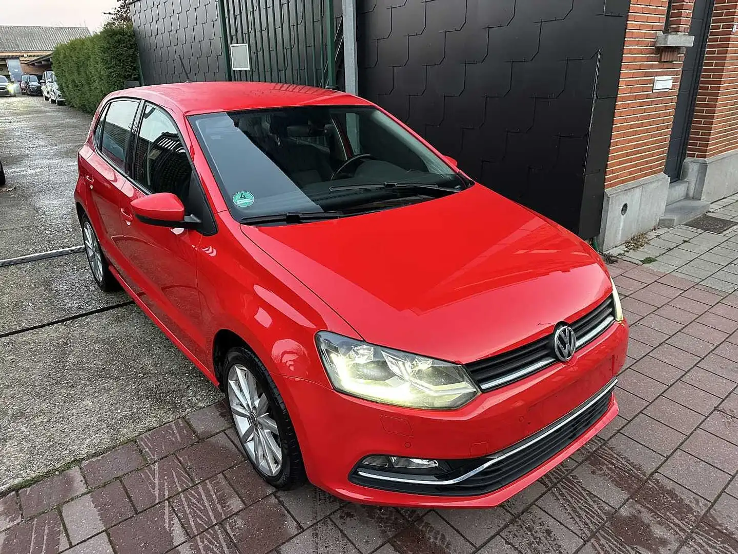 Volkswagen Polo 1.4 CR TDi MET 124DKM HANDELAARS & EXPORT Rouge - 2
