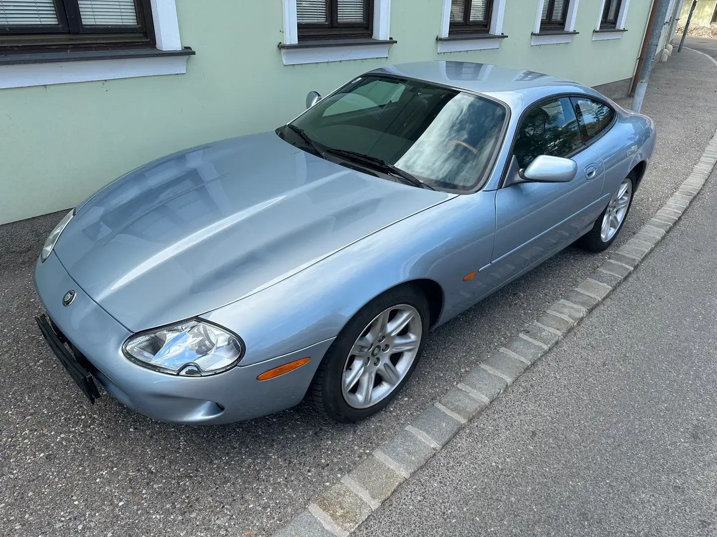 Jaguar XK8 Coupé ID:29 Mavi - 1