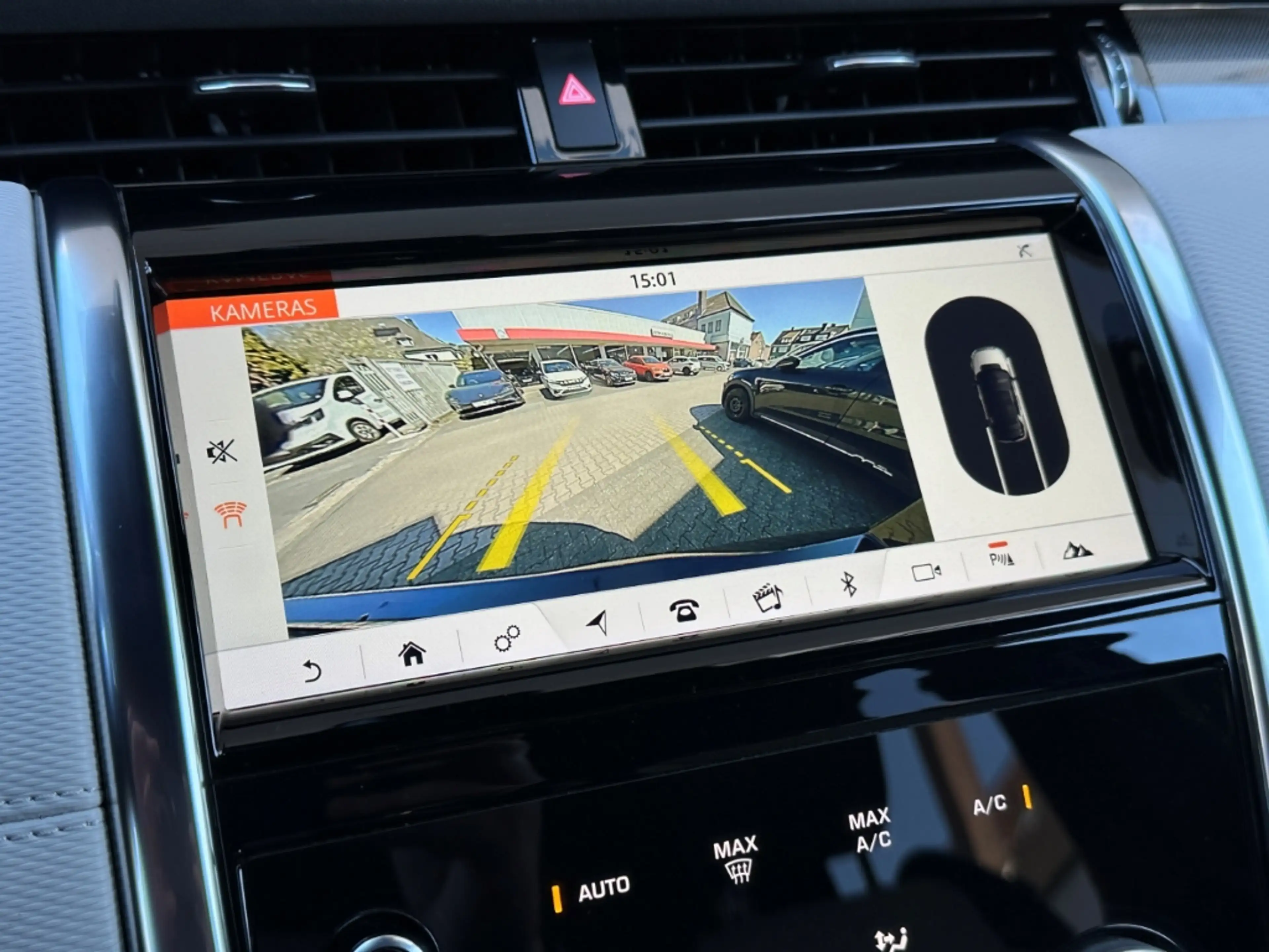 Land Rover Discovery Sport R-Dynamic AWD D180 PANO AMBIENTE — photo 9