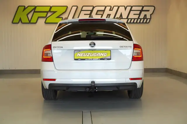 Skoda Octavia view 5