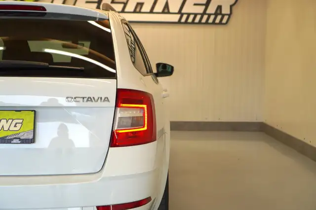 Skoda Octavia view 6