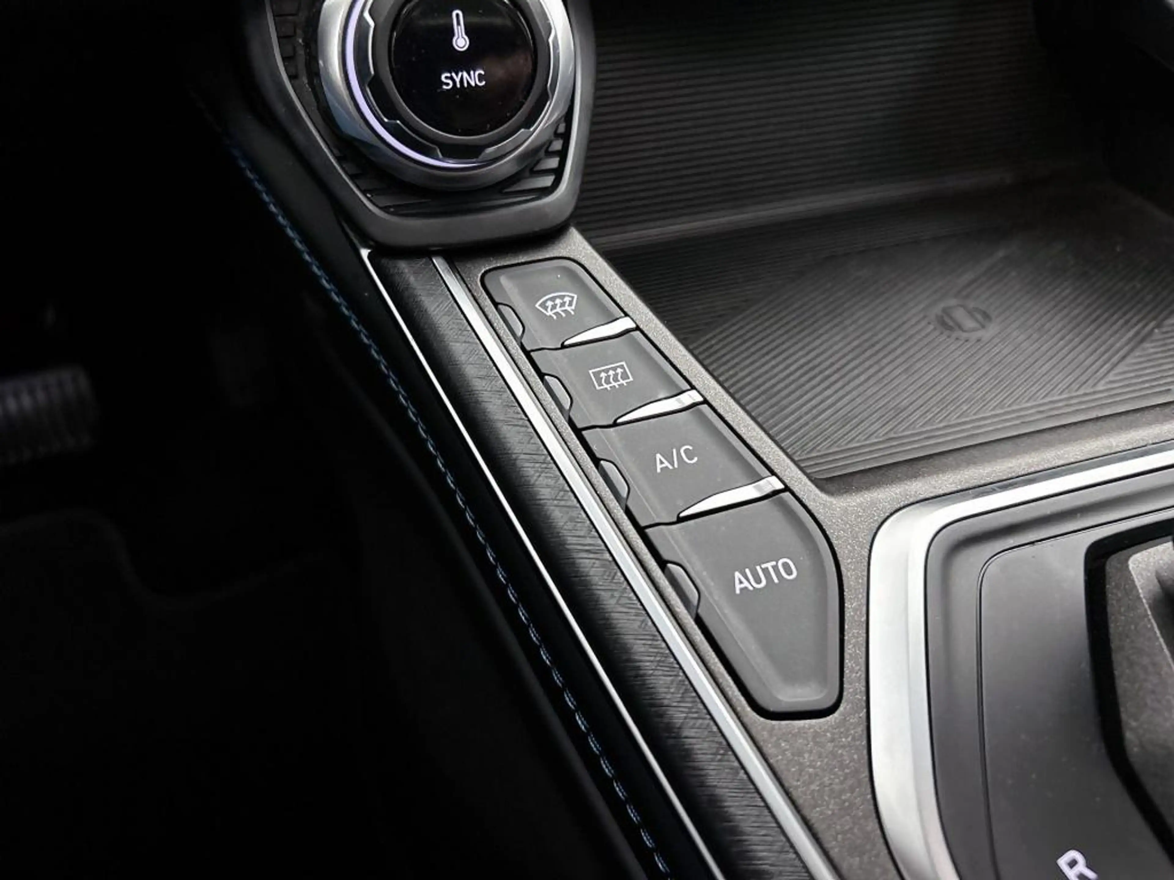 Lynk & Co 01 1.5 | Plug in Hybrid | Panorama dak | Stoelverwarm — photo 10
