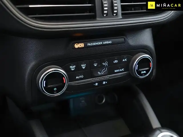 Ford Focus view 15