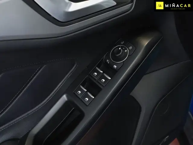 Ford Focus view 22