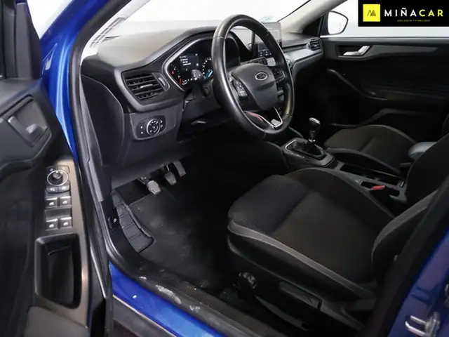 Ford Focus view 13