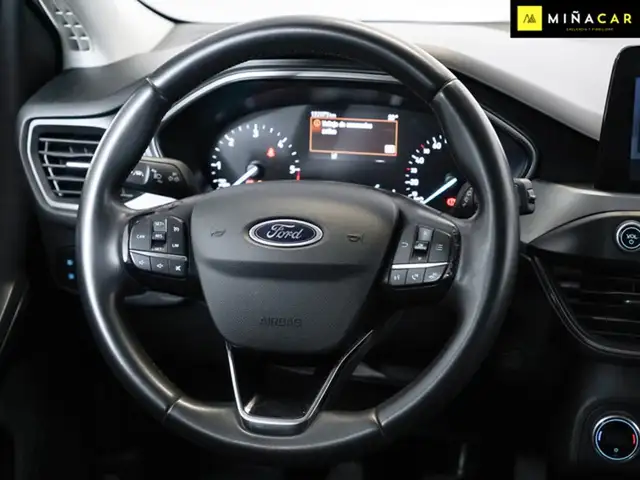 Ford Focus view 14