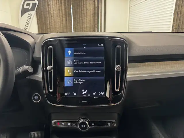 Volvo XC40 view 15