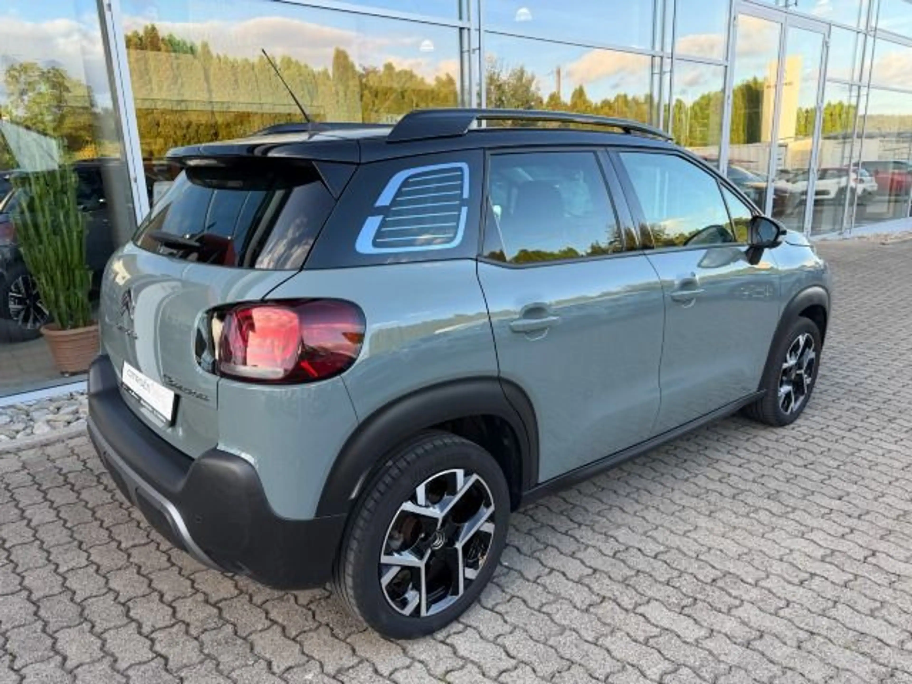 Citroen C3 Aircross 1.2 PureTech 130 Shine Pack S&S — photo 4