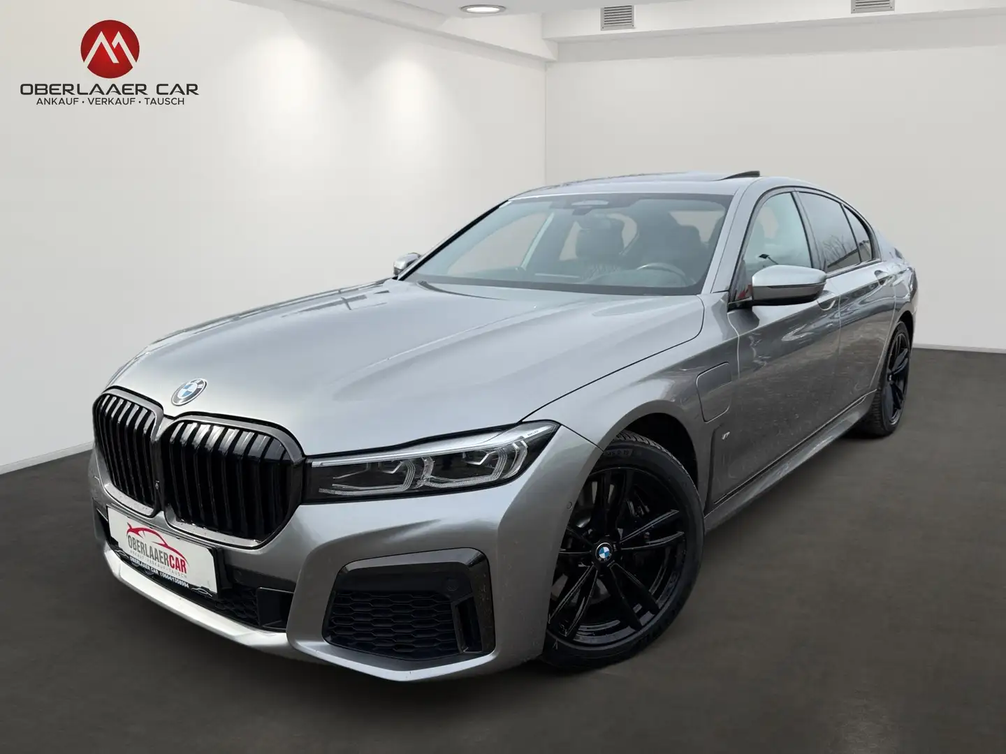 BMW 745 745 e M Sport Aut. | Schiebedach | LED | ACC | Grau - 1