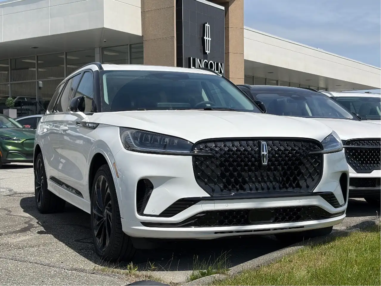 Lincoln Aviator снимка Lincoln Aviator