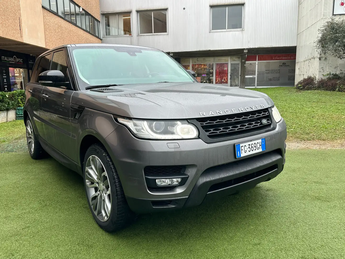 Land Rover Range Rover Sport 3.0 TDV6 HSE Dynamic Auto Grau - 2