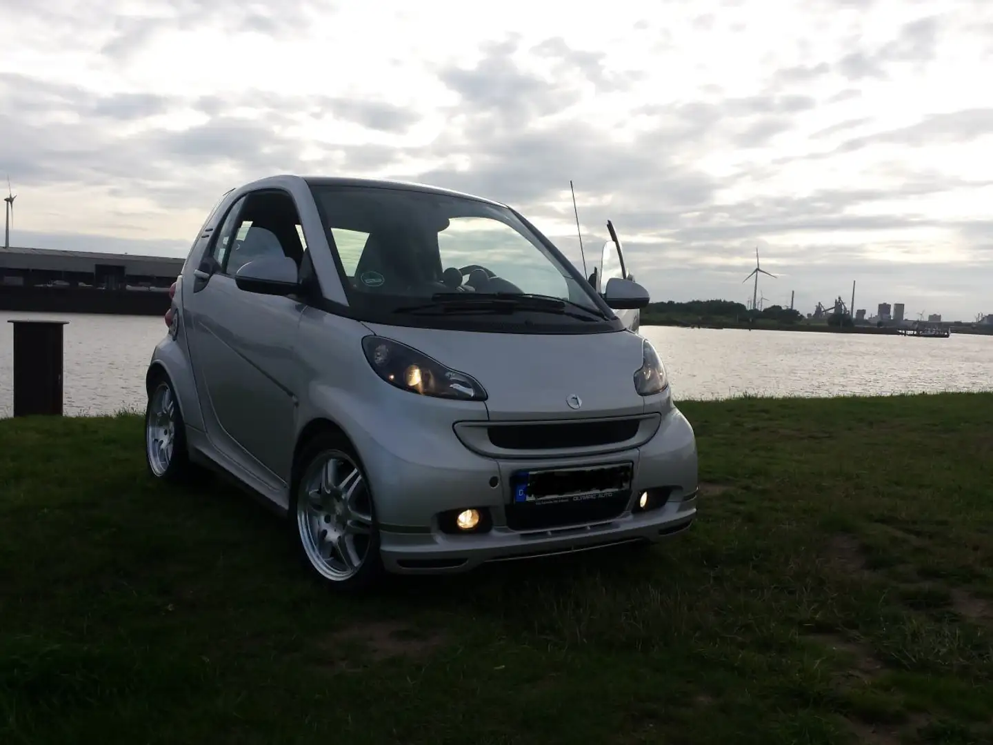 smart brabus smart fortwo coupe softouch BRABUS Xclusive Silver - 1