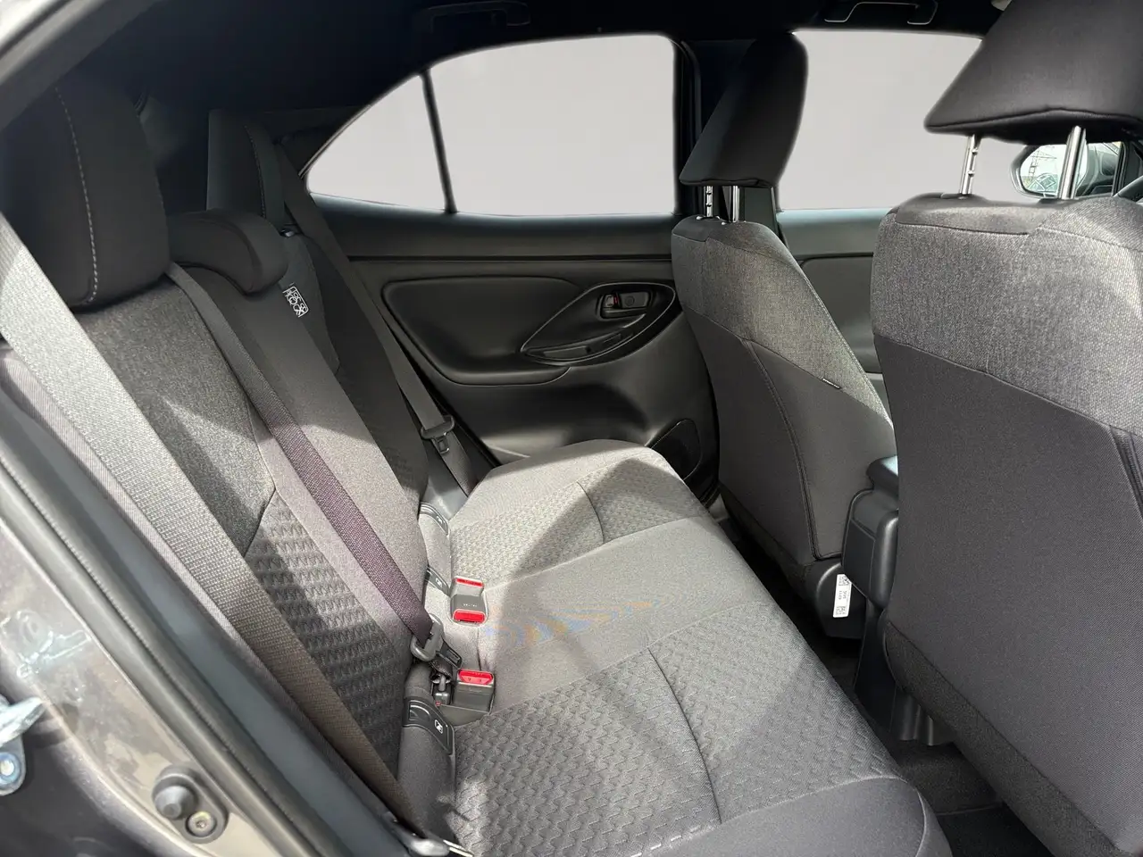 Toyota Yaris Cross 1.5 Hybrid Teamplayer mit Winter-Pa 13