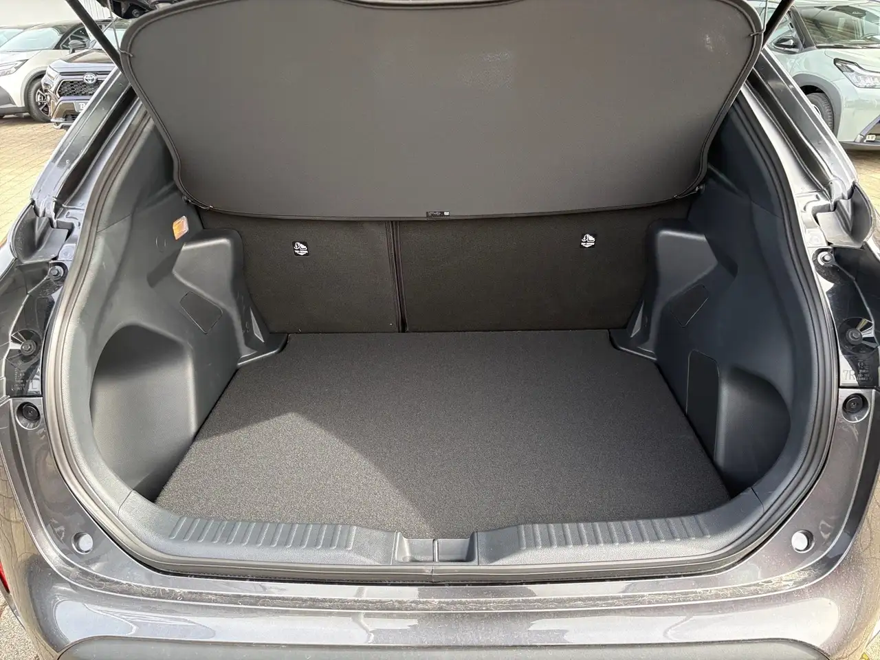 Toyota Yaris Cross 1.5 Hybrid Teamplayer mit Winter-Pa 12