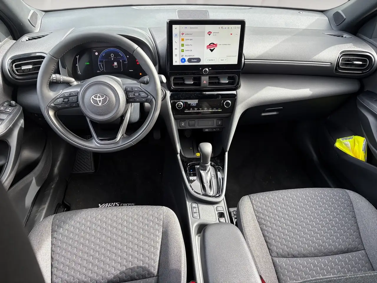Toyota Yaris Cross 1.5 Hybrid Teamplayer mit Winter-Pa 11
