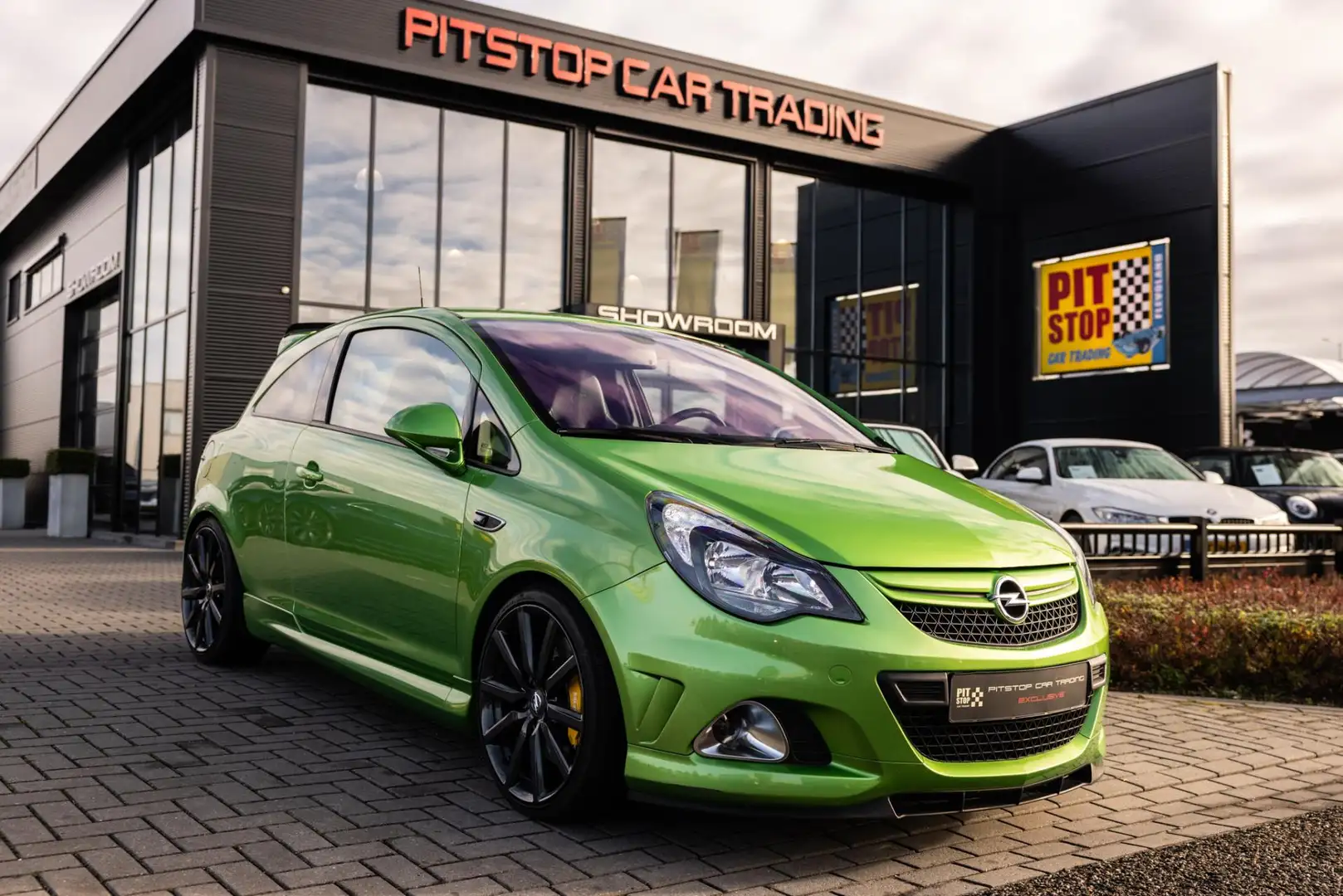 Opel Corsa 1.6-16V Turbo OPC Nürnburgring Edition, 211 PK, Ni Vert - 1