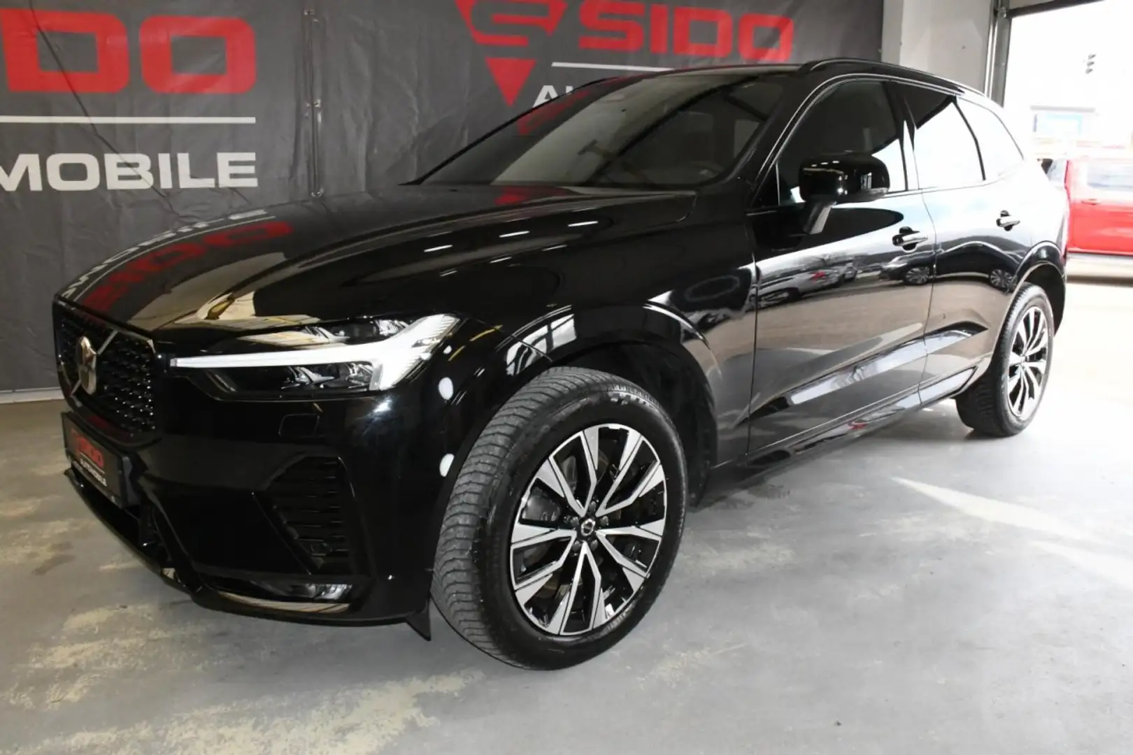 Volvo XC60 B4 D Plus Dark ACC*BLIS*H&K*AHK*GOOGL*CAM Klima Noir - 2