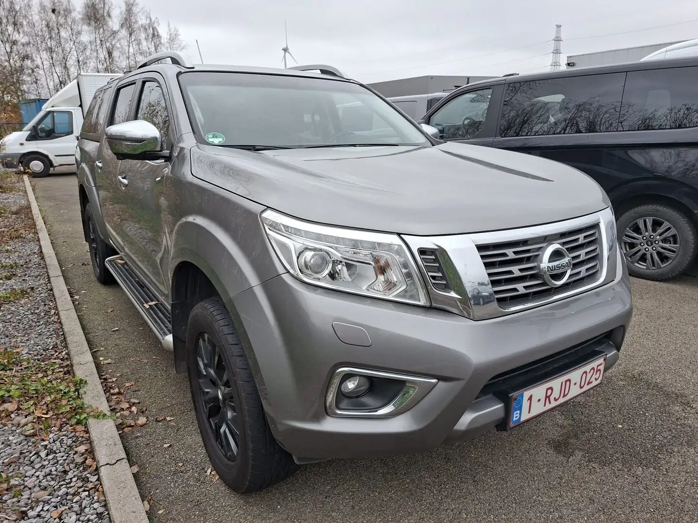 Nissan Navara Nissan Navara 2.3 190pk Automaat ENKEL VOOR EXPOR Gris - 2