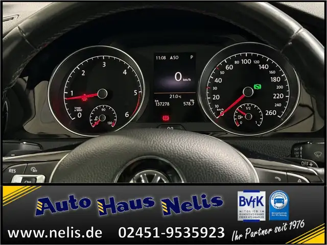Volkswagen Golf view 12