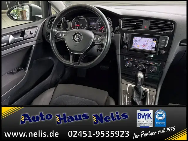 Volkswagen Golf view 10