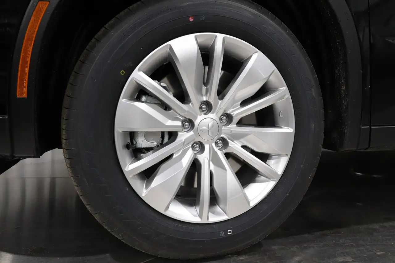 Mitsubishi Outlander снимка Mitsubishi Outlander