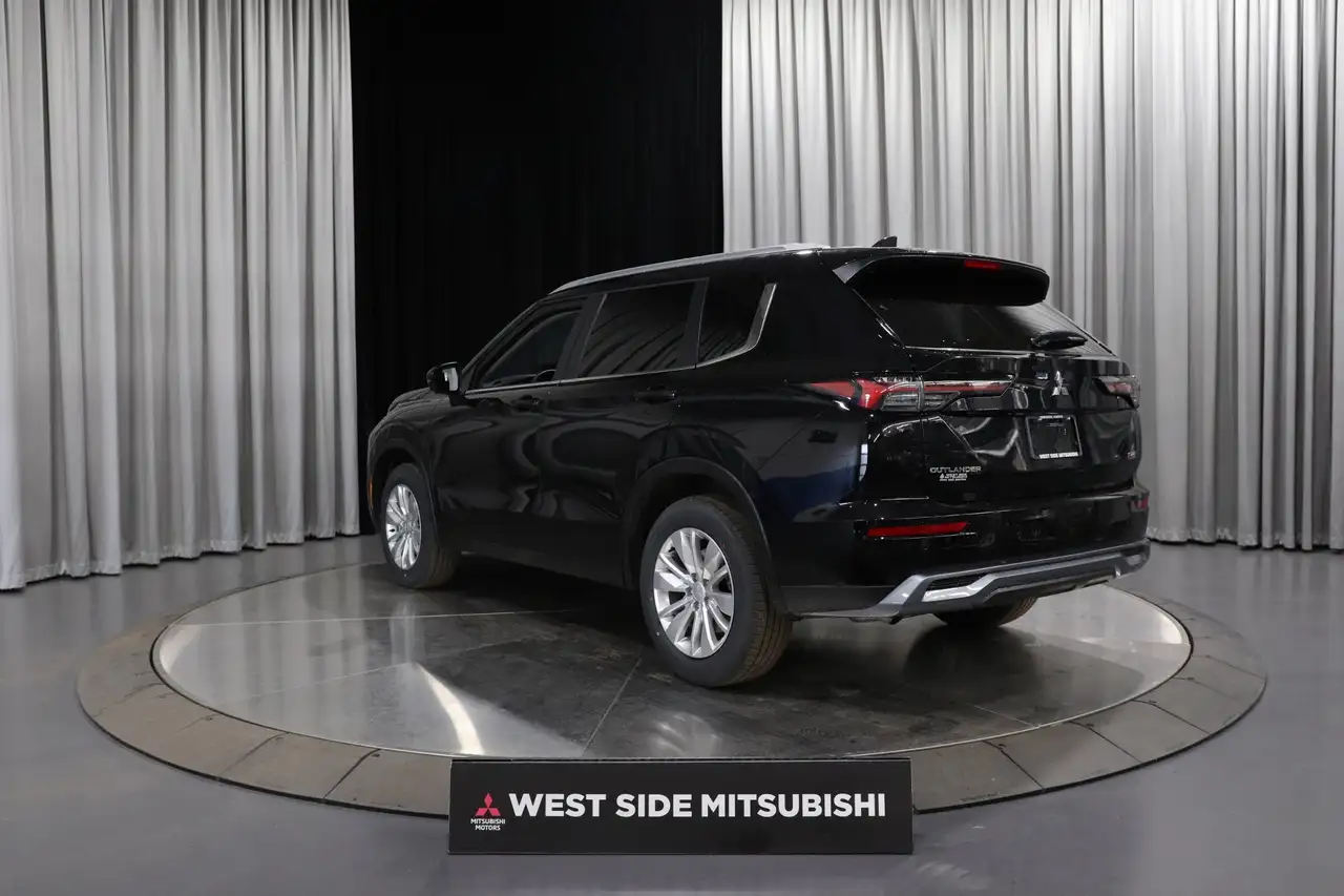 Mitsubishi Outlander снимка Mitsubishi Outlander