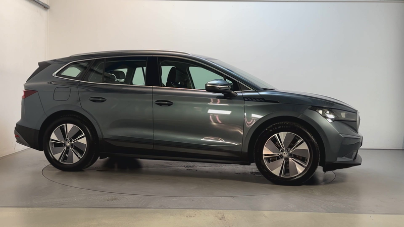 Skoda Enyaq iV 80 Camera Trekhaak Navigatie Sfeerverlichting A — photo 13
