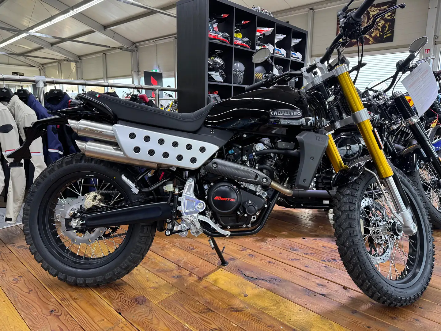 Fantic Caballero 125 Noir - 1
