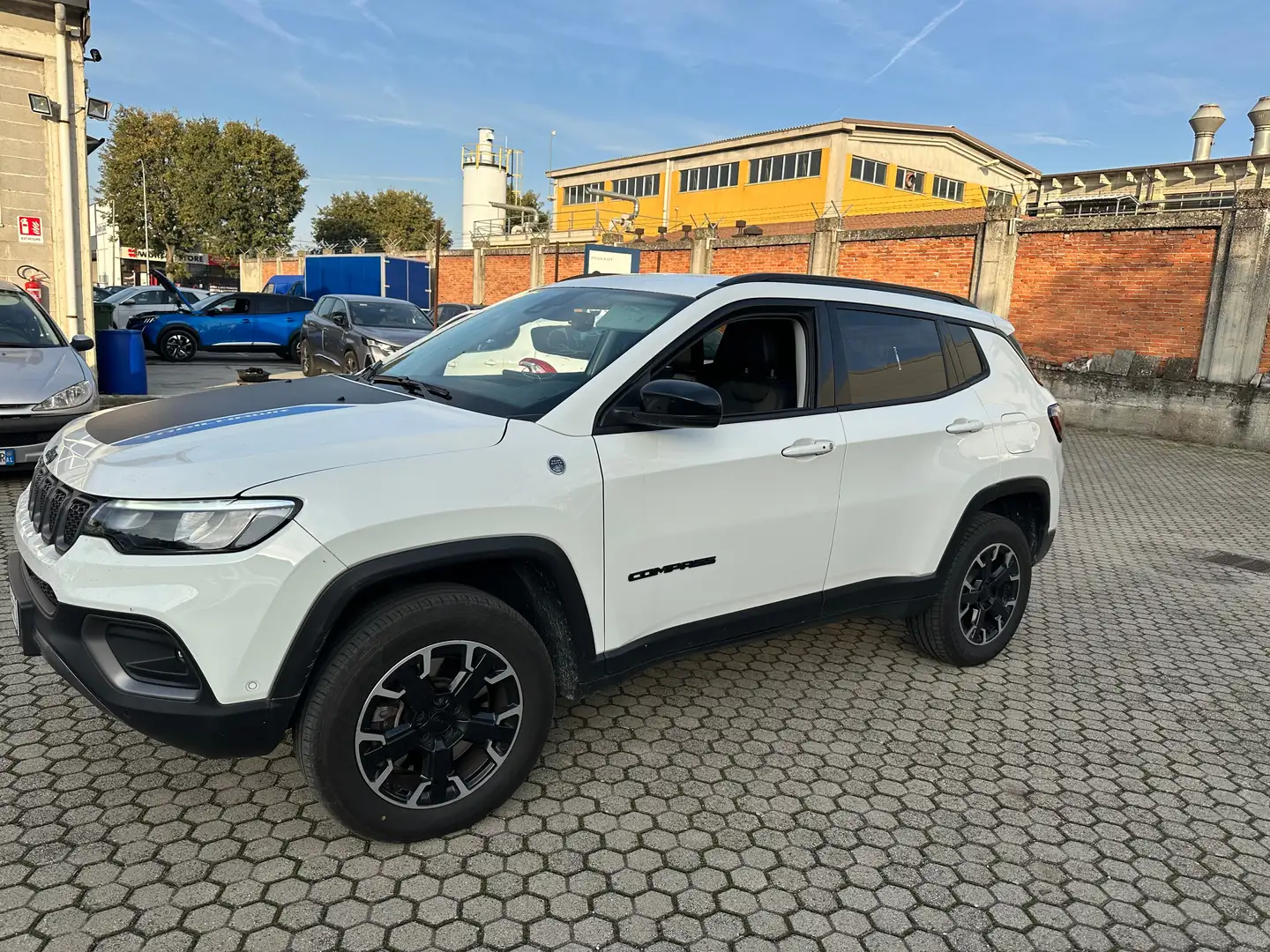 Jeep Compass Compass 1.3 t4 phev Trailhawk 4xe auto 240 CV Bianco - 2