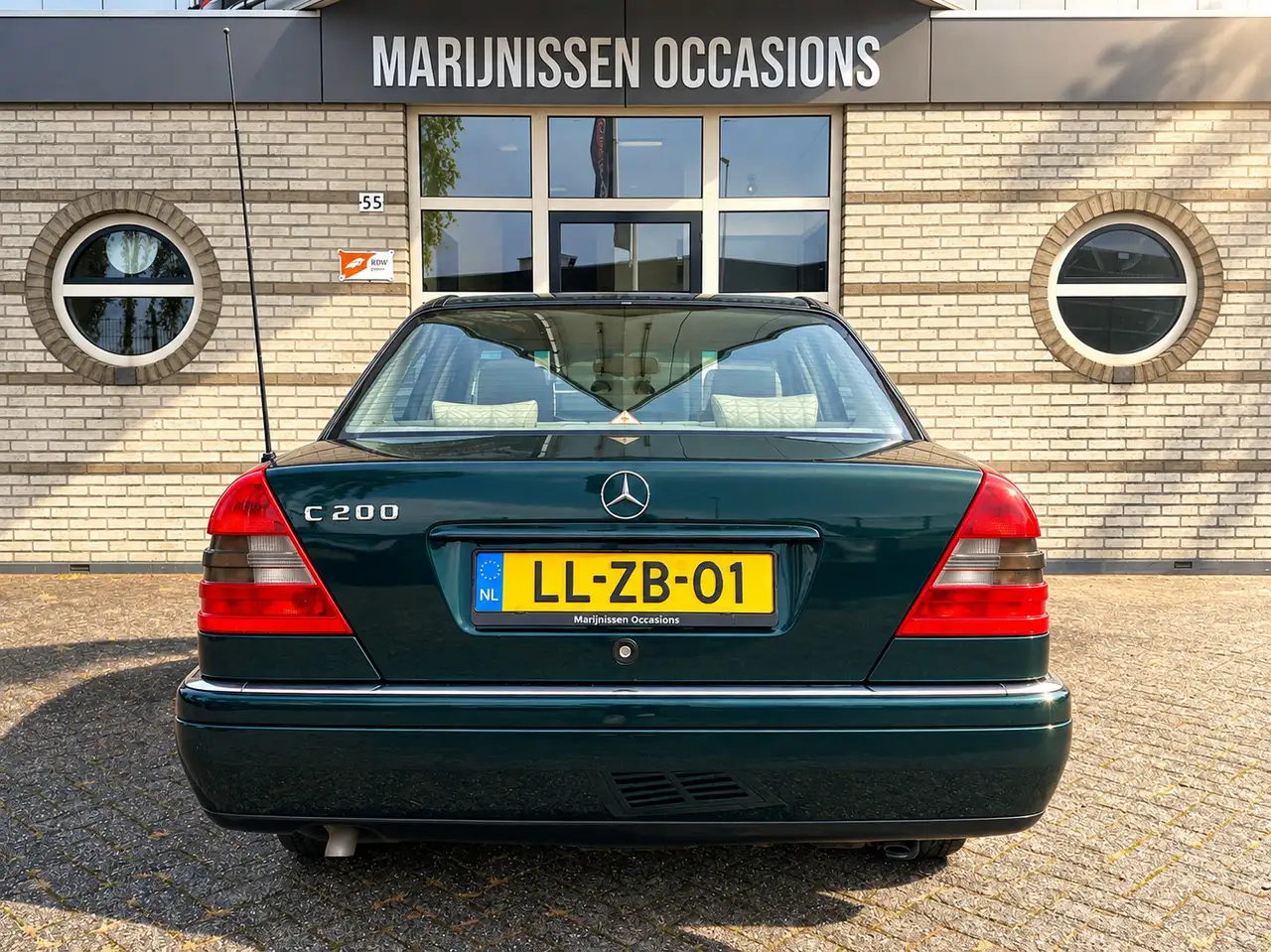 Mercedes-Benz C 200 Sport|NL|Nieuwstaat|, foto 6